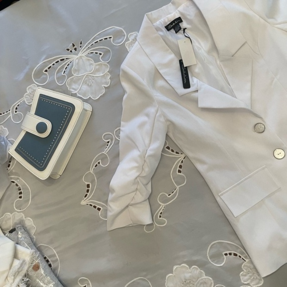 New White Fitted Blazer - Picture 4 of 11